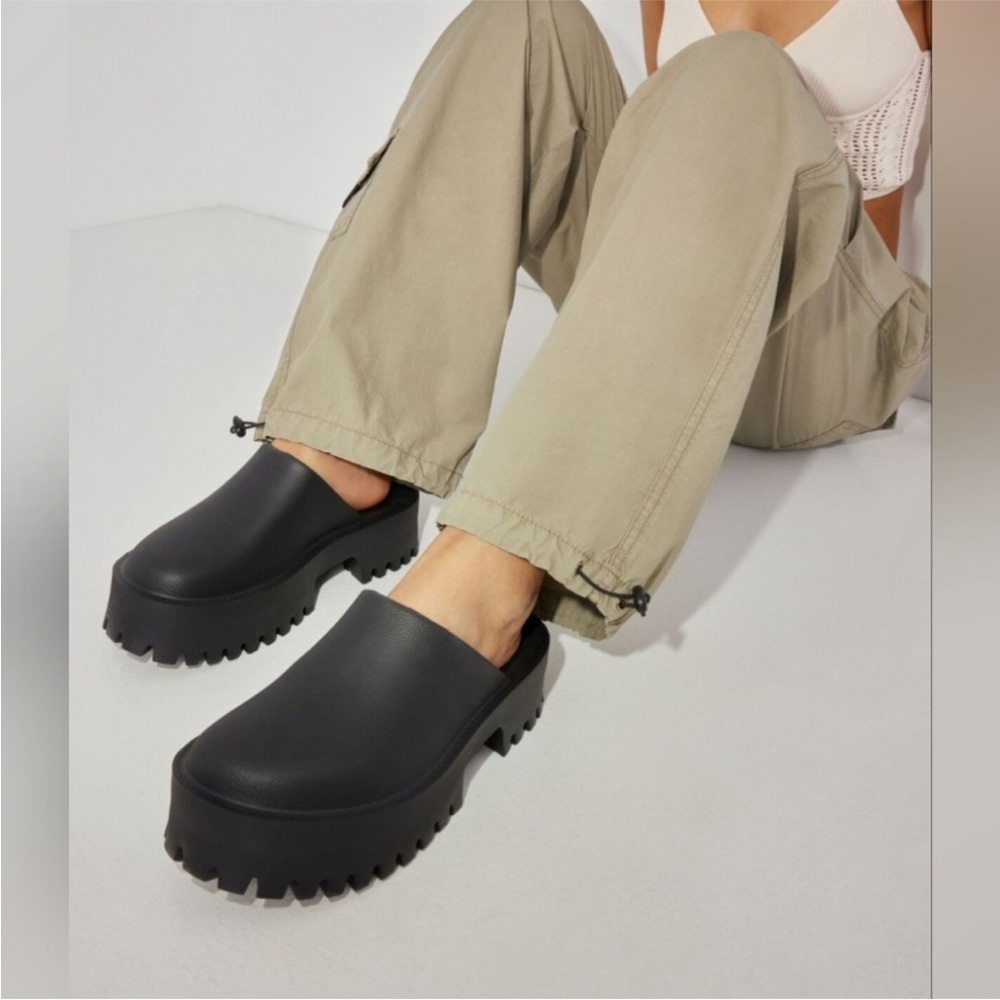 Jeffrey Campbell Black Chunky Mules